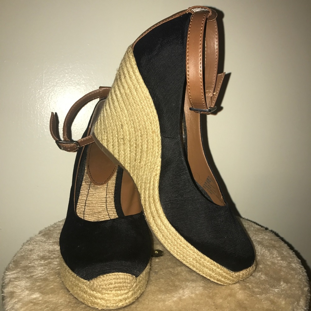 BCBG Wedges